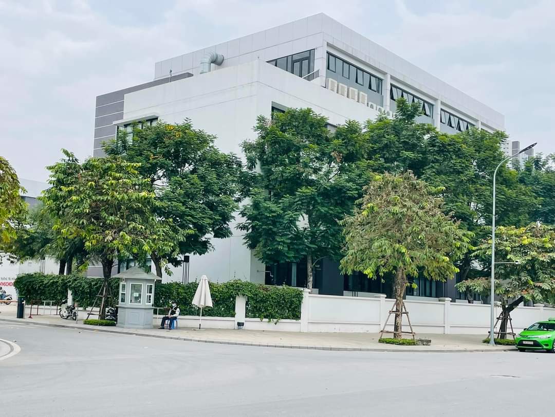 BIỆT THỰ LÔ GÓC SIÊU ĐẸP Ở SƯỚNG- THẠCH THẢO-NAM TỪ LIÊM-DT 273m2-5T-MT 15m-Giá 135 tỷ.