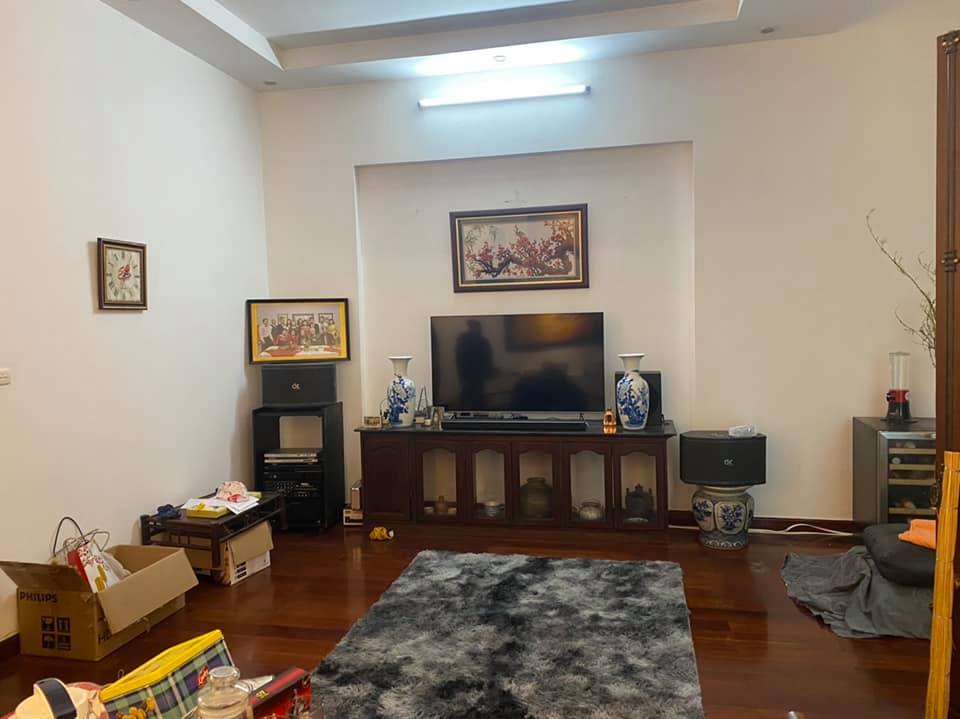 Bán Gấp Nhà 4 Tầng Phố Vương Thừa Vũ Thanh xuân, 100m2, MT 6.2m, Giá 15 Tỷ