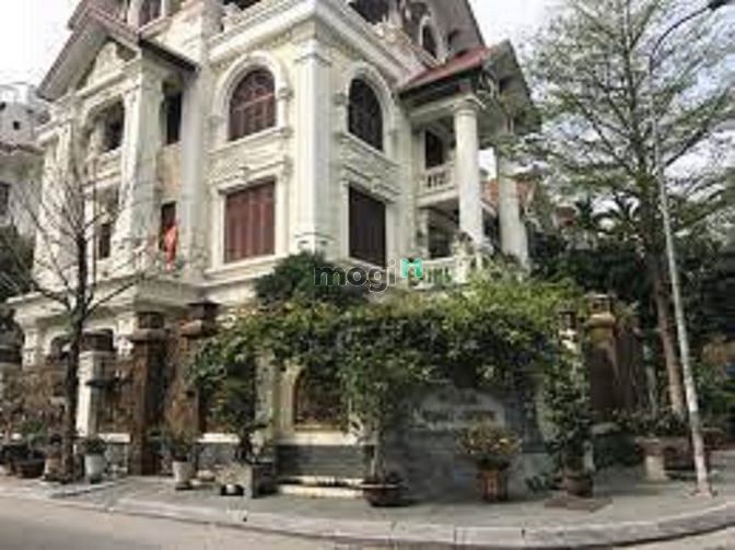 Bán biệt thự Mỹ Đình II, 200m2, căn góc, thang máy, hướng ĐB, 26 tỷ