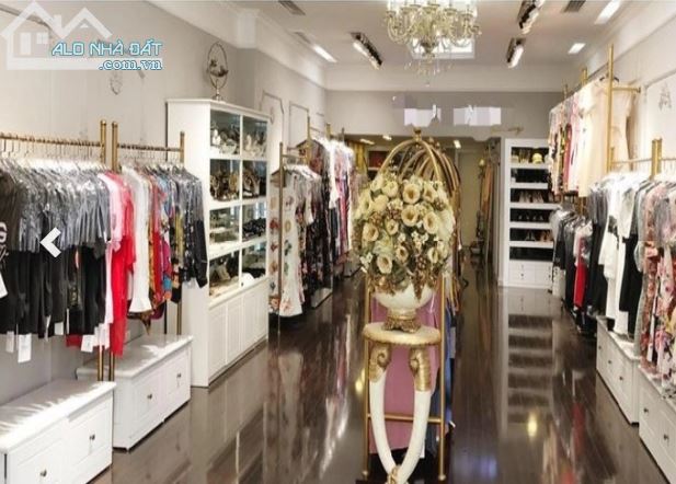 Bán khách sạn mặt phố Yết Kiêu , quận Hoàn Kiếm, 218m2, 12 tầng, mặt tiền 6.8m, giá 135 tỷ