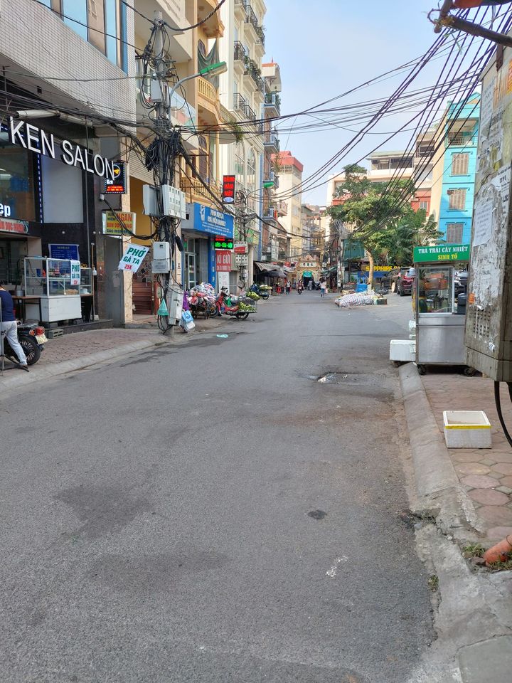 Bán đất tại mp Chính Kinh, 128m2, mt 7.9m - 33.8 tỷ