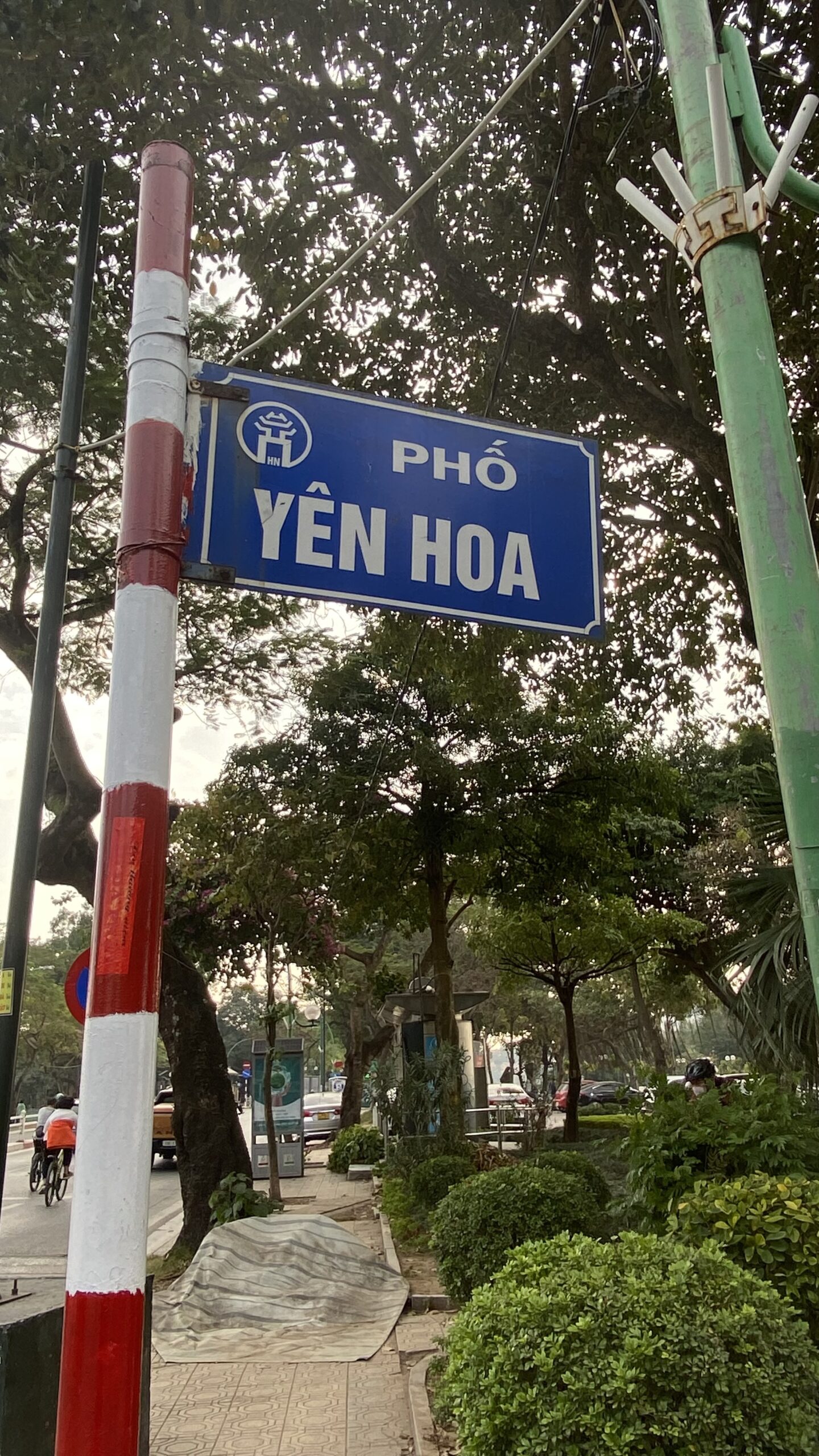 Mảnh đất đẹp mặt phố Yên Hoa - MT 10m - DT 220m2 - Tây Hồ