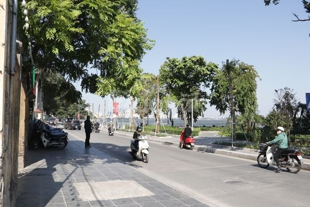 Chính chủ bán nhà mặt phố Vệ Hồ 215m2, mặt tiền 7m, mặt hồ Tây lộng gió, sống đẳng cấp.