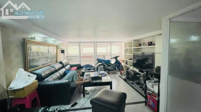 Bán Nhà Khu Phân Lô Tây Hồ - Vip- Ô Tô Tránh - Kinh Doanh - Vỉa Hè Rộng- 60m2x 5 Tầng-13tỷ