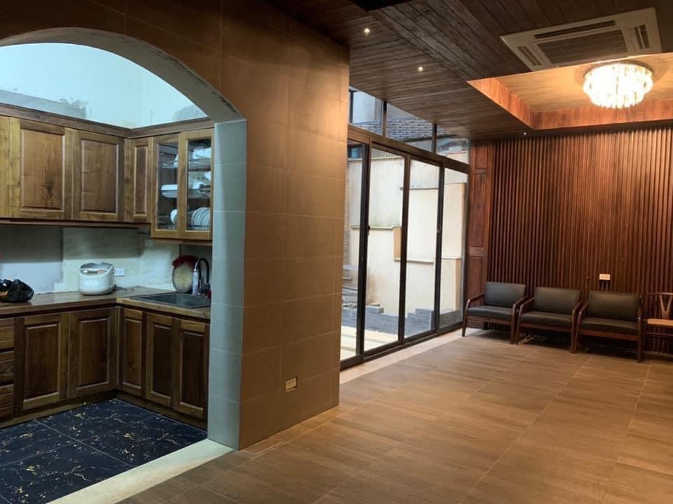 BÁN BIỆT THỰ LẠC LONG QUÂN - LÔ GÓC 2 MẶT THOÁNG - NHÀ ĐẸP NỘI THẤT SỊN XÒ - VÀI BƯỚC RA HỒ TÂY.