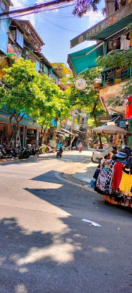 Bán đất đấu giá Vũ Đức Thận VỈA HÈ, Ô TÔ TRÁNH, KD ĐỈNH 97m2, MT6m giá 16 tỷ