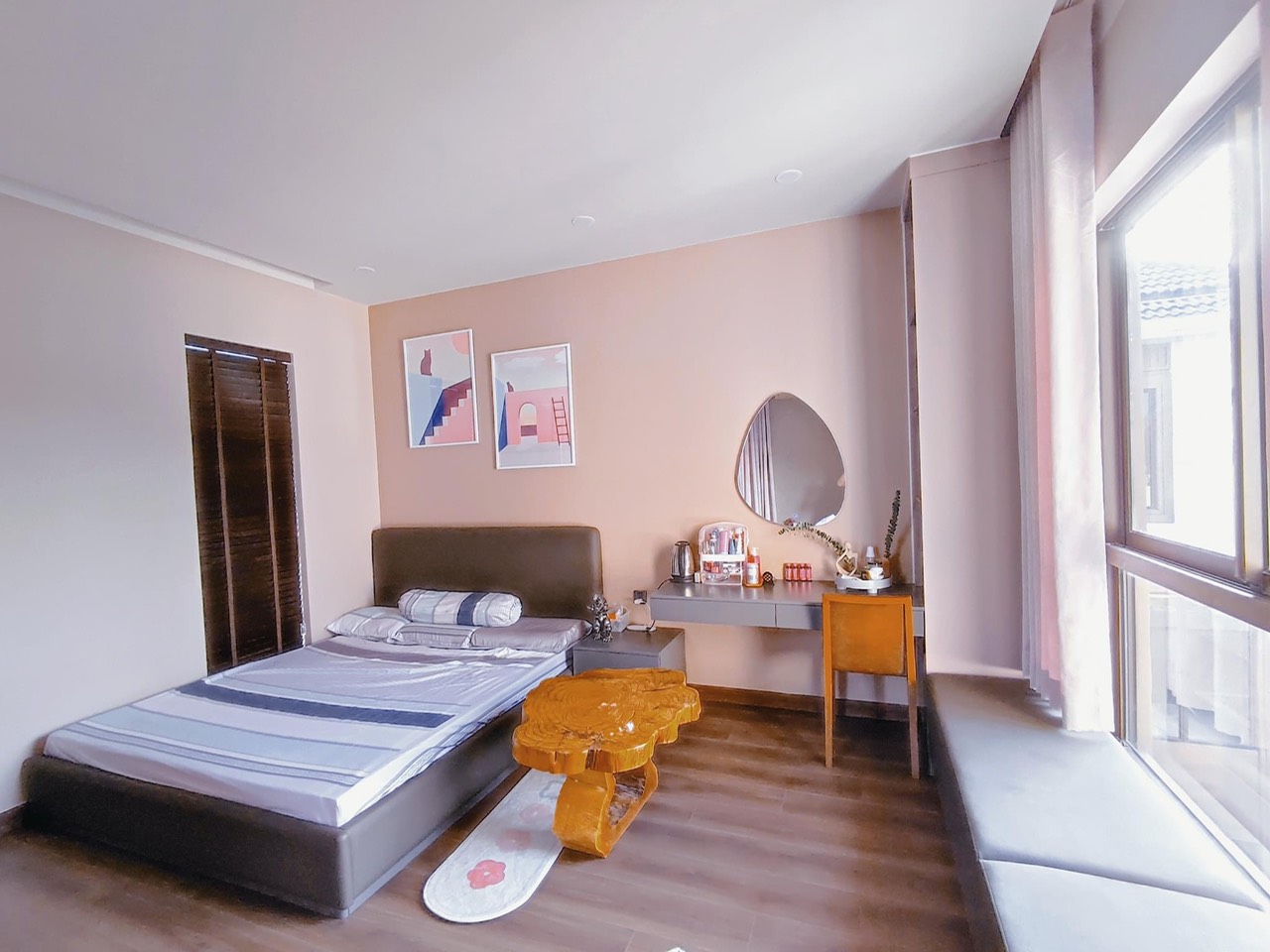 Cần bán gấp nhà ngay sát đường Thạch Thị Thanh P.Tân Định Quận 1 DT: 5,2 x 20m, 22 Tỷ