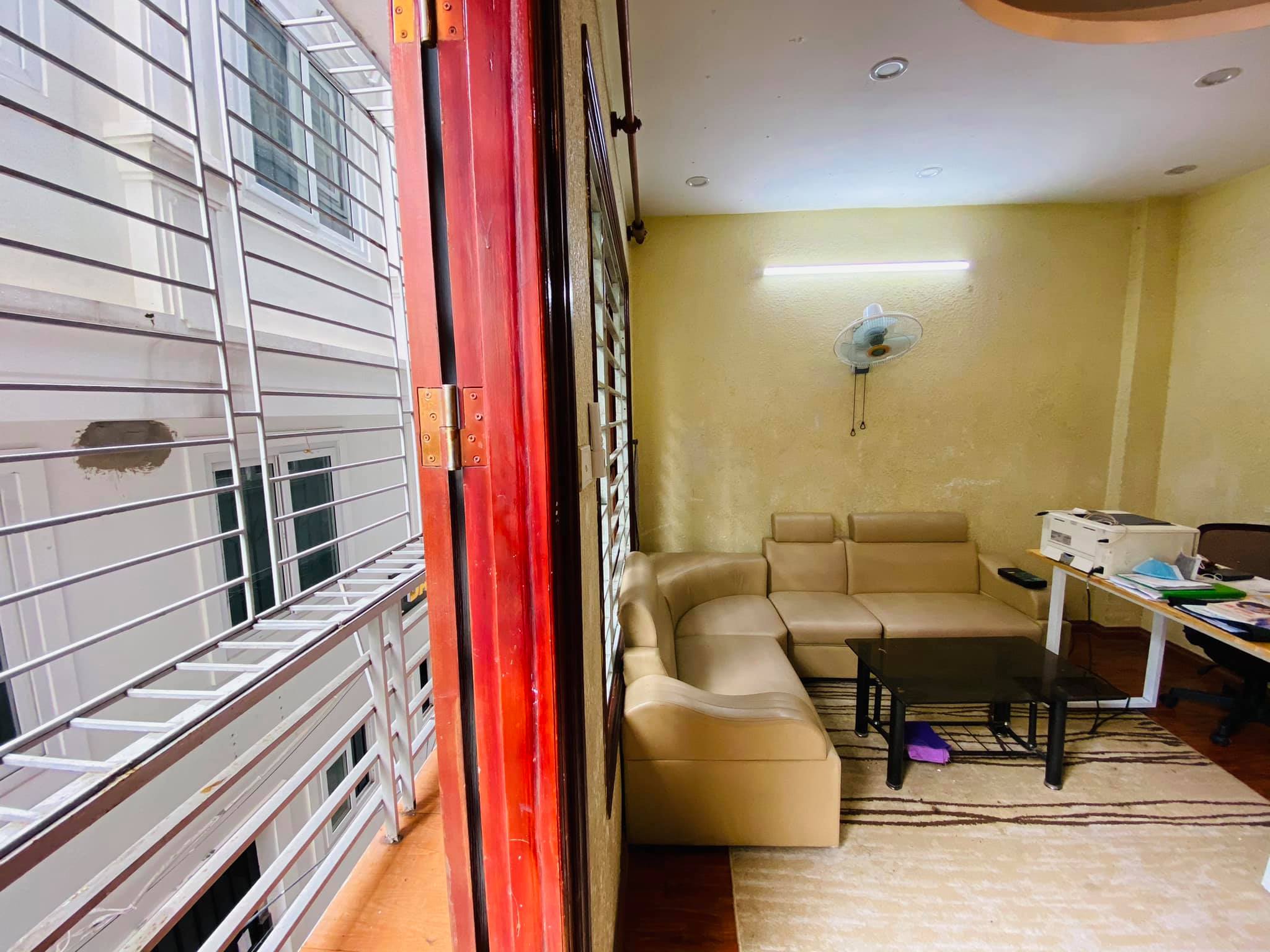 Bán Nhà mặt phố phan đình giót 60 m2 mặt tiền 6m giá chỉ 18 tỷ