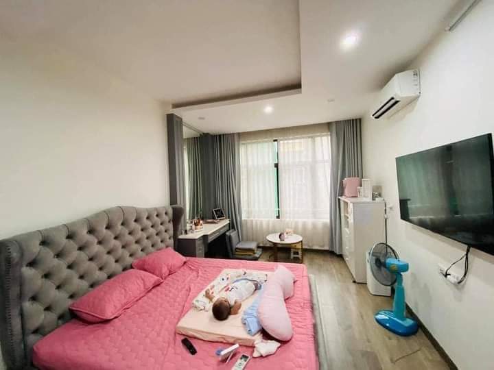 Chính Chủ Bán Nhà Mặt Phố Huế Hoàn Kiếm 35m 13,2 Tỷ Kinh Doanh Siêu Đỉnh Lô Góc