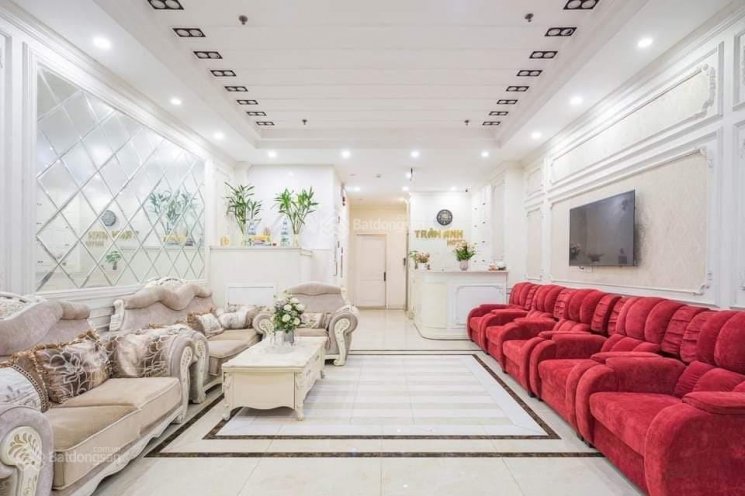 Bán gấp khách sạn Trung Yên 7 dt 99m2 7 tầng thang máy MT 5.5 m cho thuê 200tr/th 36 tỷ Cầu Giấy