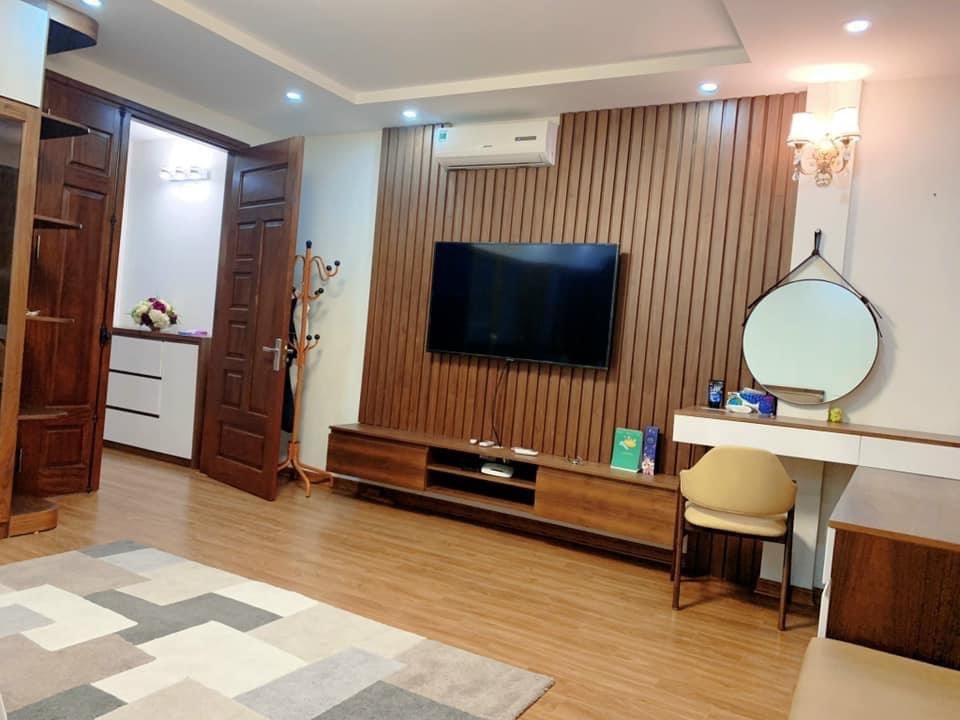 Bán toà nhà văn phòng phố Trần Thái Tông 150m2, 10 tầng mặt tiền 8m giá 60 tỷ
