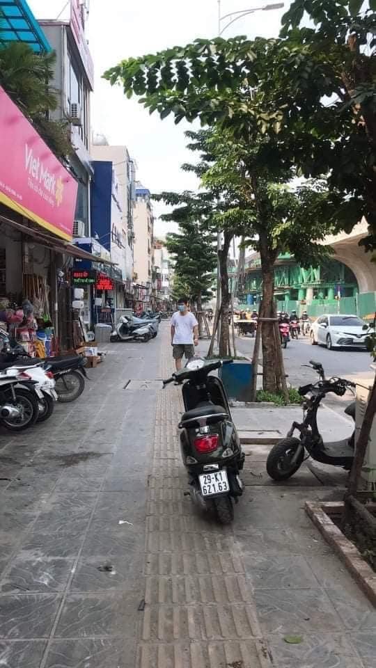 MẶT PHỐ HBT - KINH DOANH SẦM UẤT - 1 MẶT PHỐ, 1 MẶT NGÕ SAU - QUY HOẠCH ỔN ĐỊNH - VỈA HÈ ĐÁ BÓNG.