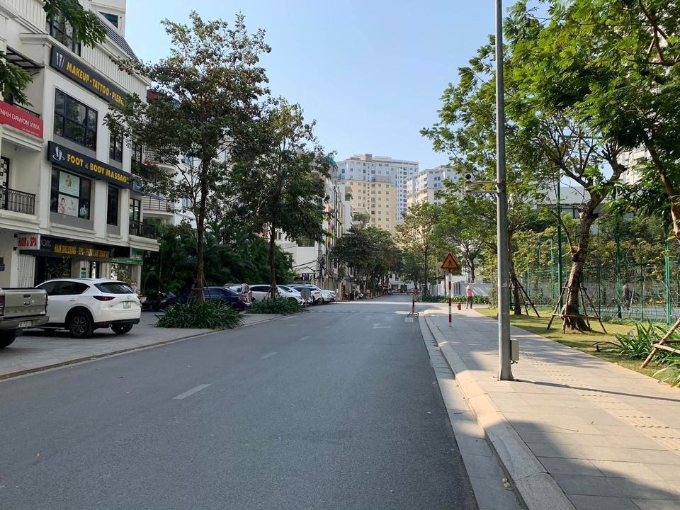 Bán nhà lô góc ngõ 68 Lưu Hữu Phước, 61m2 x 5T, mt 9m