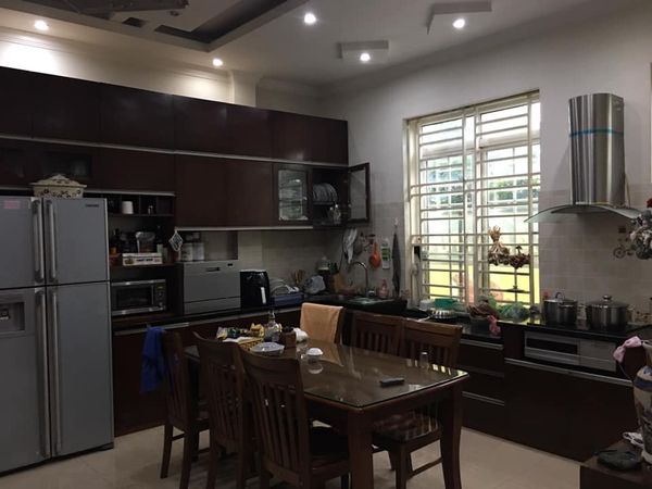 Bán nhà mặt phố Phạm Văn Đồng – 37m2 x 6 tầng- Giá 21 tỷ