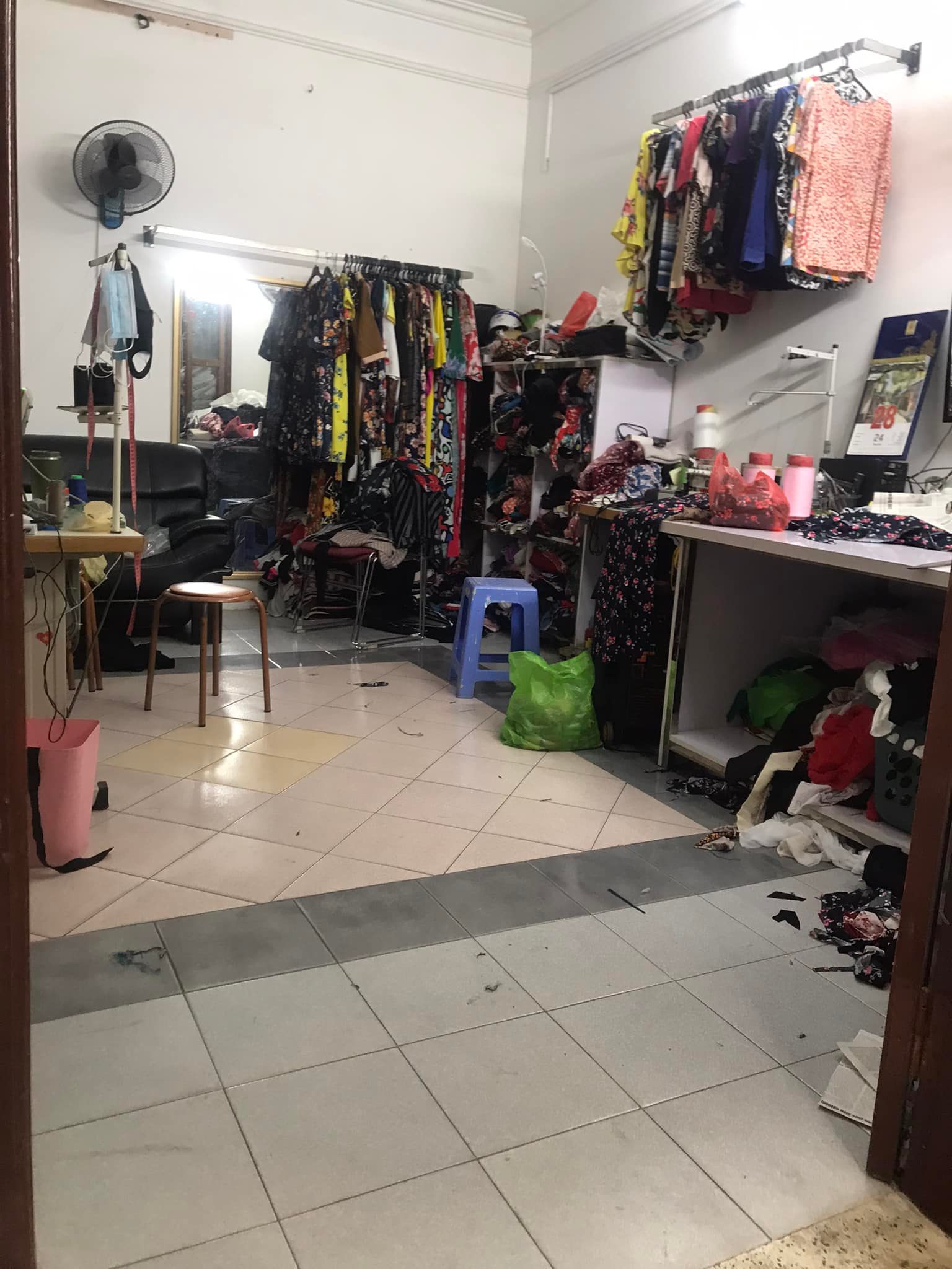 Bán nhà đường Hoàng Cầu- 100m2 x 3 tầng- Giá 24 tỷ