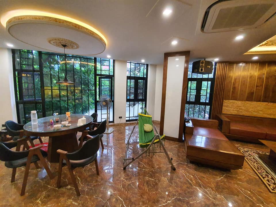 Bán Nhà Mặt Phố Hoàng Văn Thái Thánh Xuân, DT 128m2, MT 6.5m, Giá 36.8 Tỷ