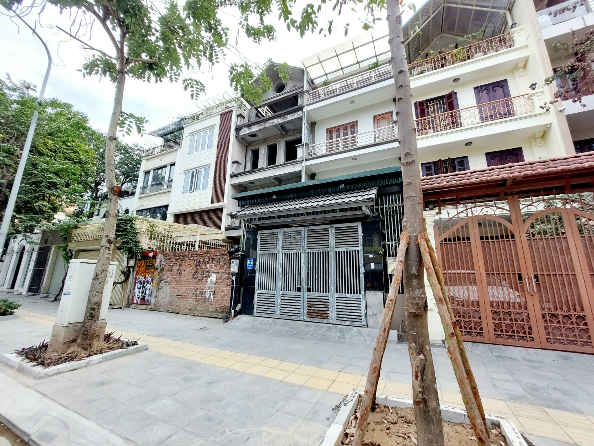 MẶT PHỐ HẠ YÊN QUYẾT KĐT YÊN HÒA, DIỆN TÍCH RỘNG, MẶT TIỀN RỘNG, CỰC HIẾM NHÀ BÁN, GIAO THÔNG KẾT NỐI, MẠC THÁI TỔ, TRUNG KÍNH, TRẦN KIM XUYẾN, HẠ YÊN QUYẾT. 098.115.8.507