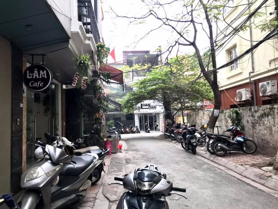 Bán nhà Nguyễn Khang, C.Giấy, 2 thoáng, gara ô tô, nội thất nhập, 85m2, MT 5.2m. Chỉ 16 tỷ