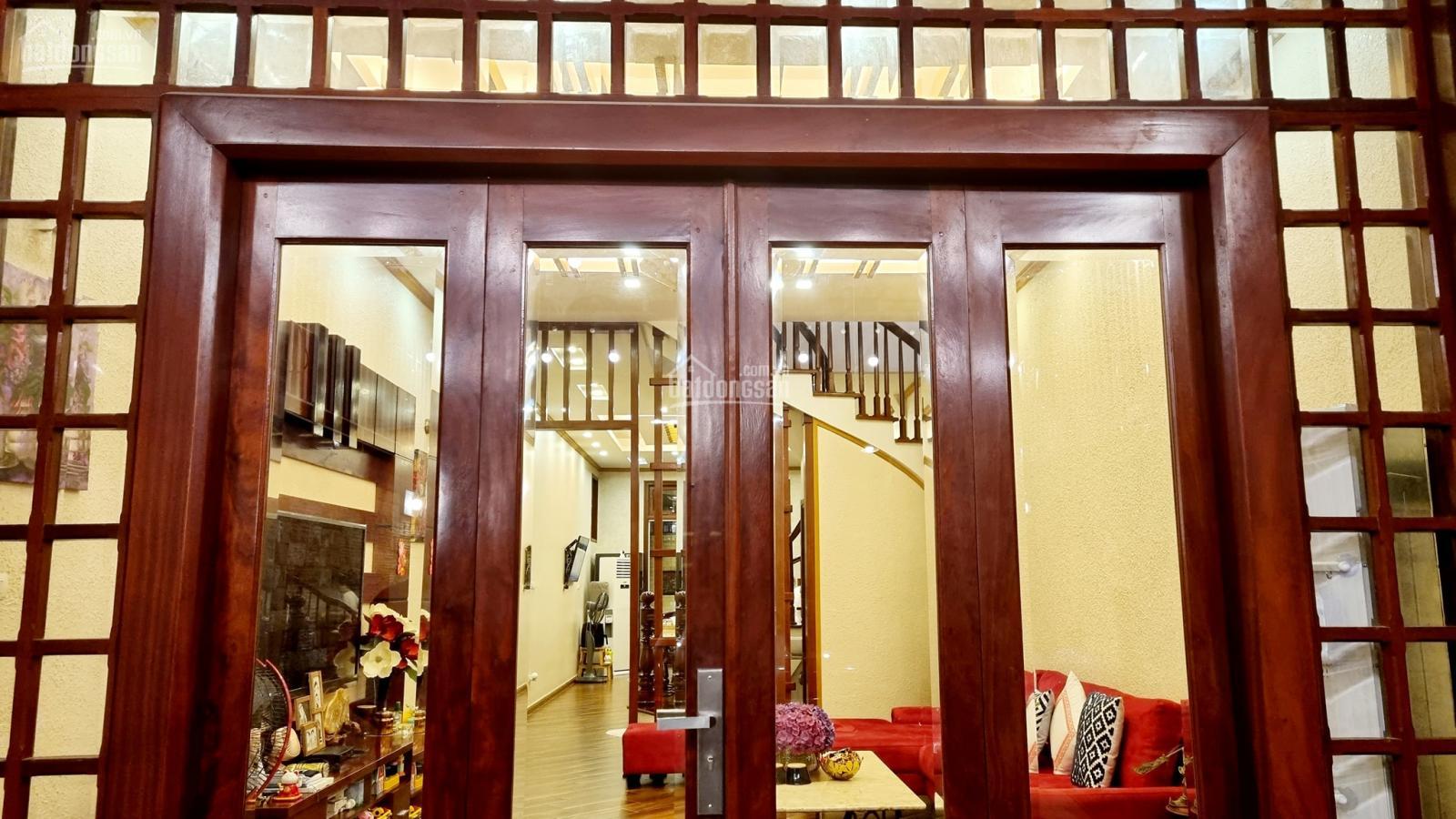 Biệt thự vip Hồ Tây - phố Tô Ngọc Vân - lô góc 3 bước chân ra Hồ Tây