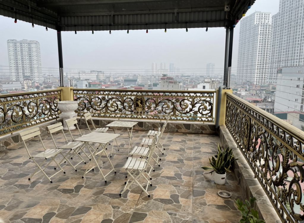 Bán nhà chính chủ 9 tầng phố Quan Nhân - view đẹp