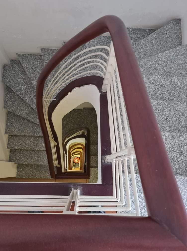 Bán gấp căn góc 2 mặt tiền Võ Văn Tần Quận 3 Vị trí nằm ngay Võ Văn Tần - Cao Thắng Diện Tích: 4.05x20m nở hậu 4.1m Kết Cấu: 1 trệt 4 lầu sân thượng Giá: 45 tỷ tl cho khách thiện chí