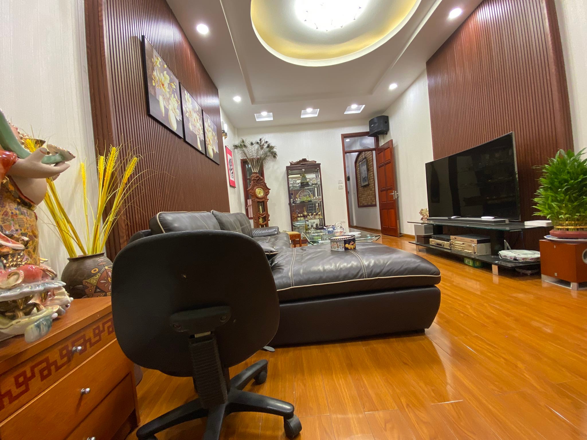 Bán nhà 4 tầng ngõ Vương Thừa Vũ 64m2 mặt tiền 4m giá chào 13 tỷ