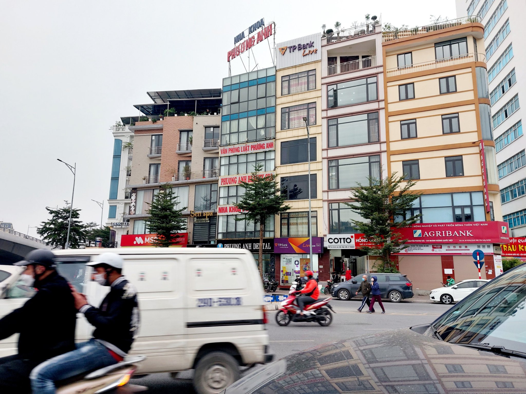 TOÀ BUILDING MẶT PHỐ HOÀNG QUỐC VIỆT, VỈA HÈ KINH DOANH, MẶT TIỀN SIÊU ĐỈNH, SHOWROOM KẾT HỢP VĂN PHÒNG, SPA, THẨM MỸ VIỆN, ... 098.115.8.507.