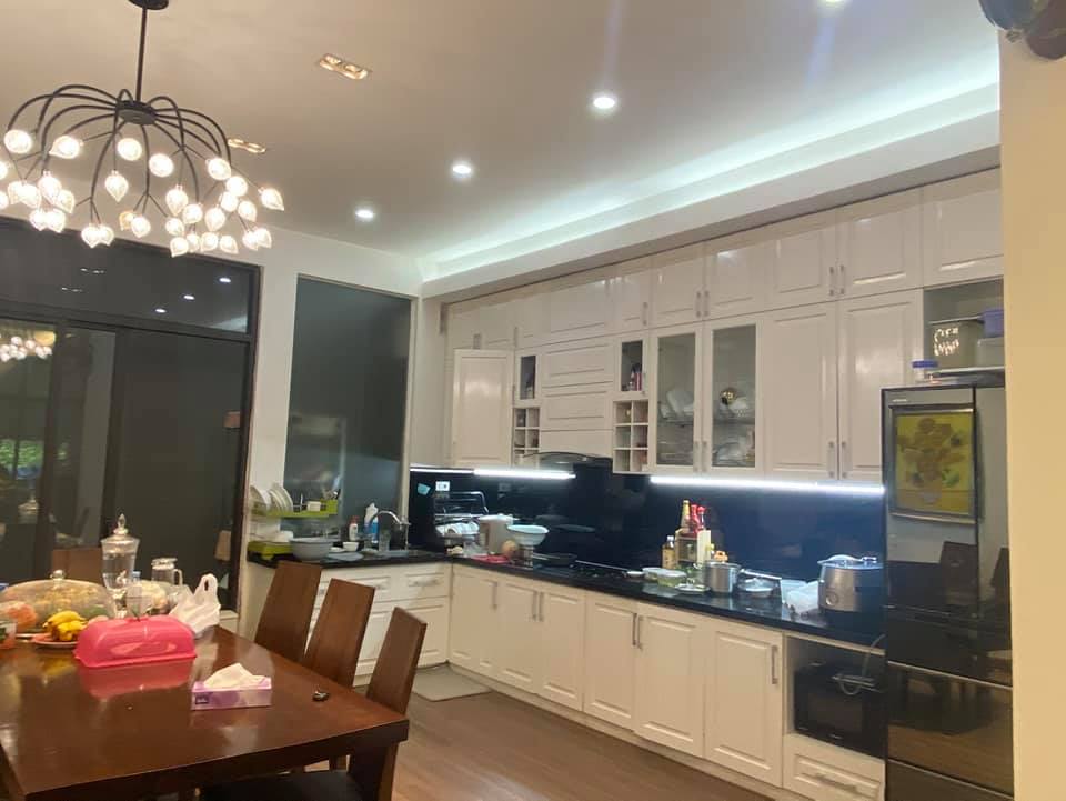 BÁN NHÀ MP Mai Dịch 80M2 CHỈ 19 TỶ