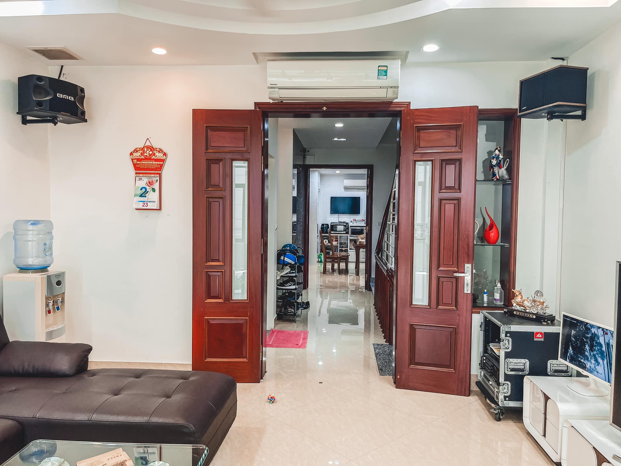 Nhà phố Linh Lang, 64m, 6 tầng thang máy, 10 phòng khép kính, dòng tiền gần 70tr. tháng