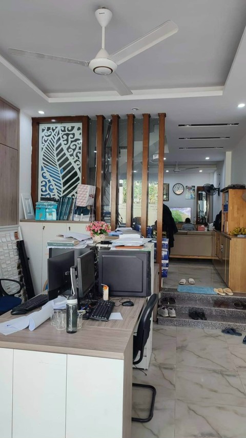 Bán nhà Mặt Phố Mộ Lao Hà Đông, diện tích 80m2 mặt tiền 5m giá 12Tỷ.