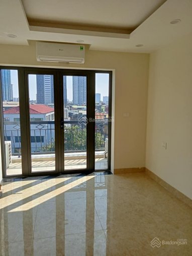 Bán gấp mặt phố Nguyên Hồng 7 tầng thang máy chạy vèo veo, 1 mặt phố 1 mặt ngõ ô tô tránh cực phẩm