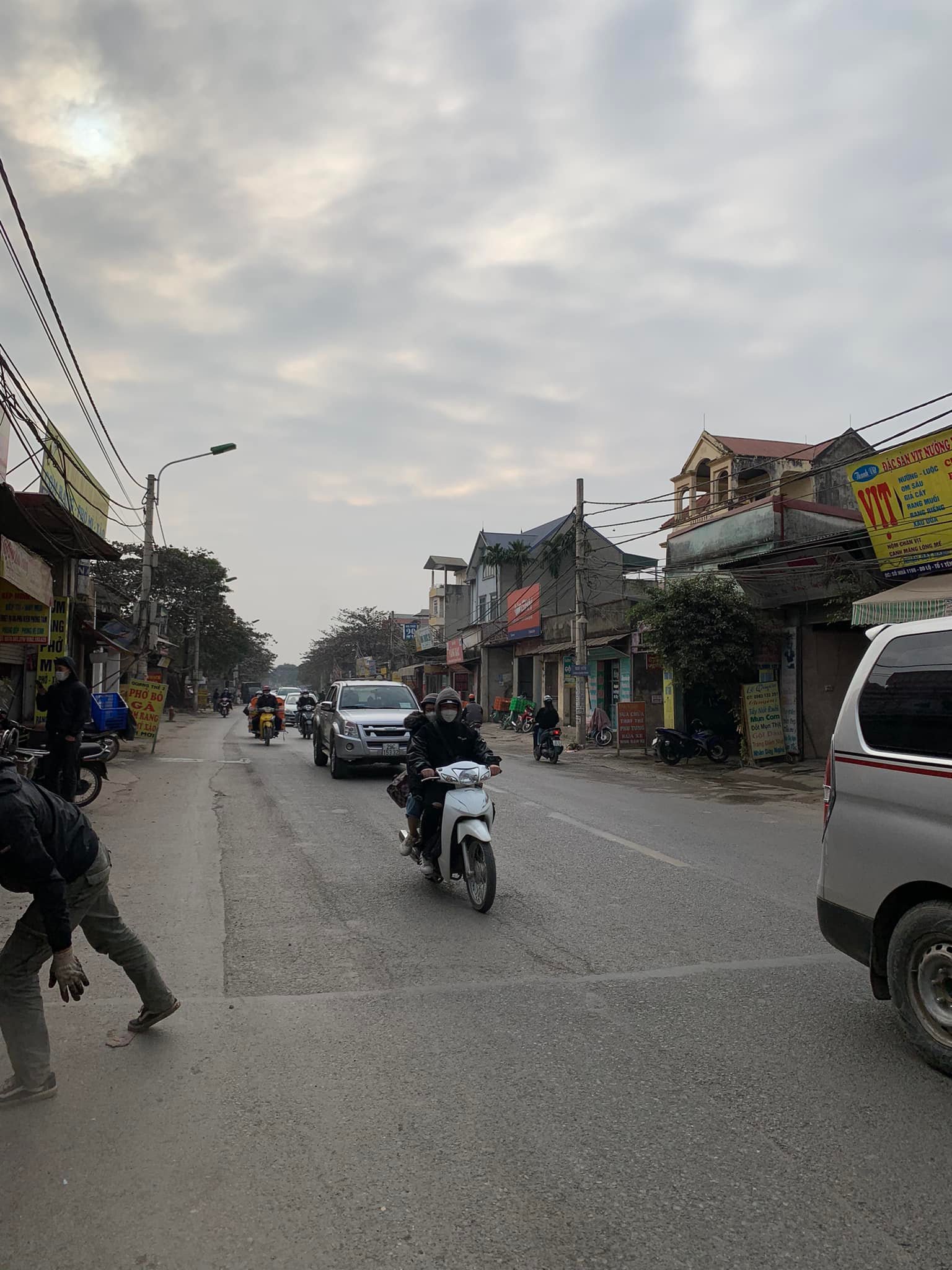 Mặt tiền kinh doanh phố Quang Trung Hà Đông 185m2 x 3 tầng giá 30 tỷ