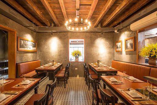 Bán MP Lý Thường Kiệt quận Hoàn Kiếm 294m 4 tầng mặt tiền 12m 250 tỷ đẳng cấp thượng lưu cho thuê 250 triệu/tháng