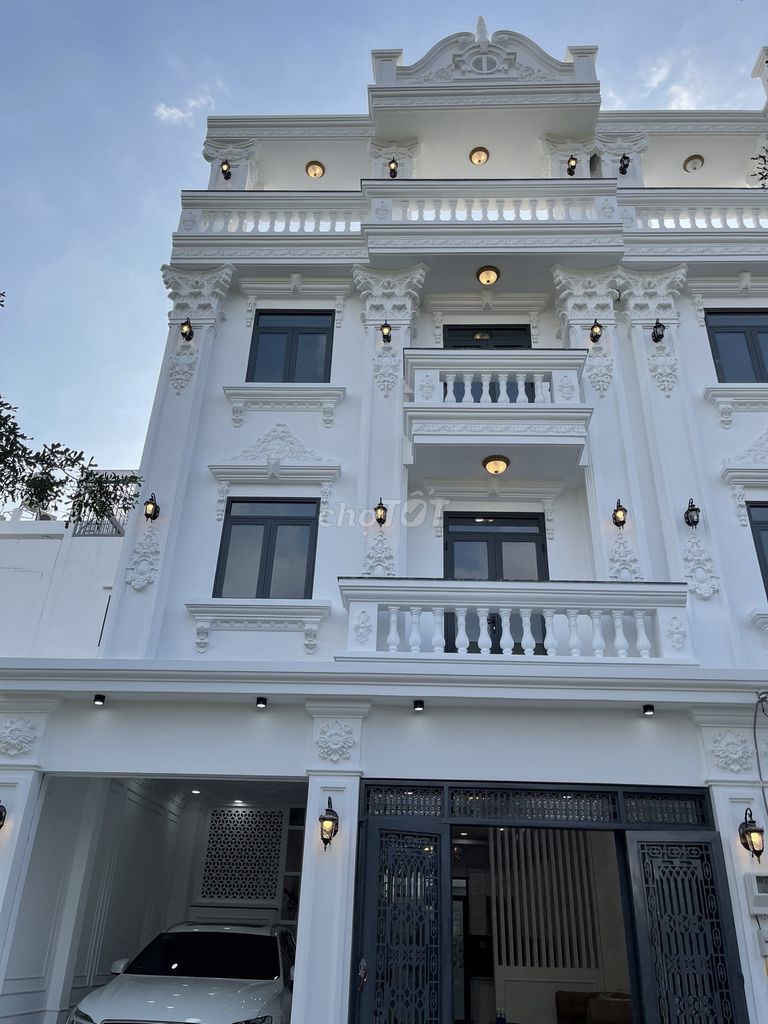 Bán Nhà đường Âu Cơ , 4 tầng, gara oto,