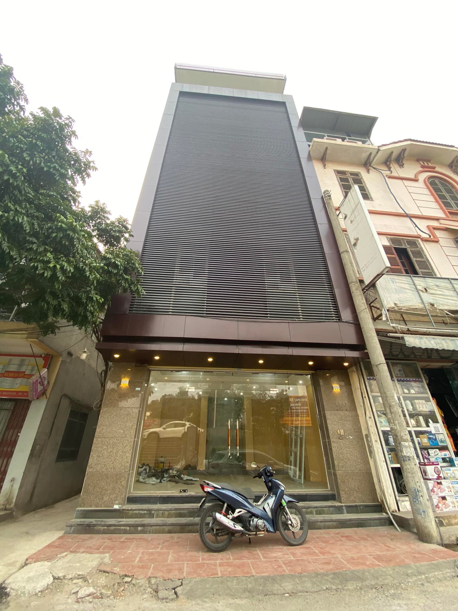 MẶT PHỐ - 7 TẦNG - THANG MÁY - LÔ GÓC - KINH DOANH - SỔ VUÔNG.