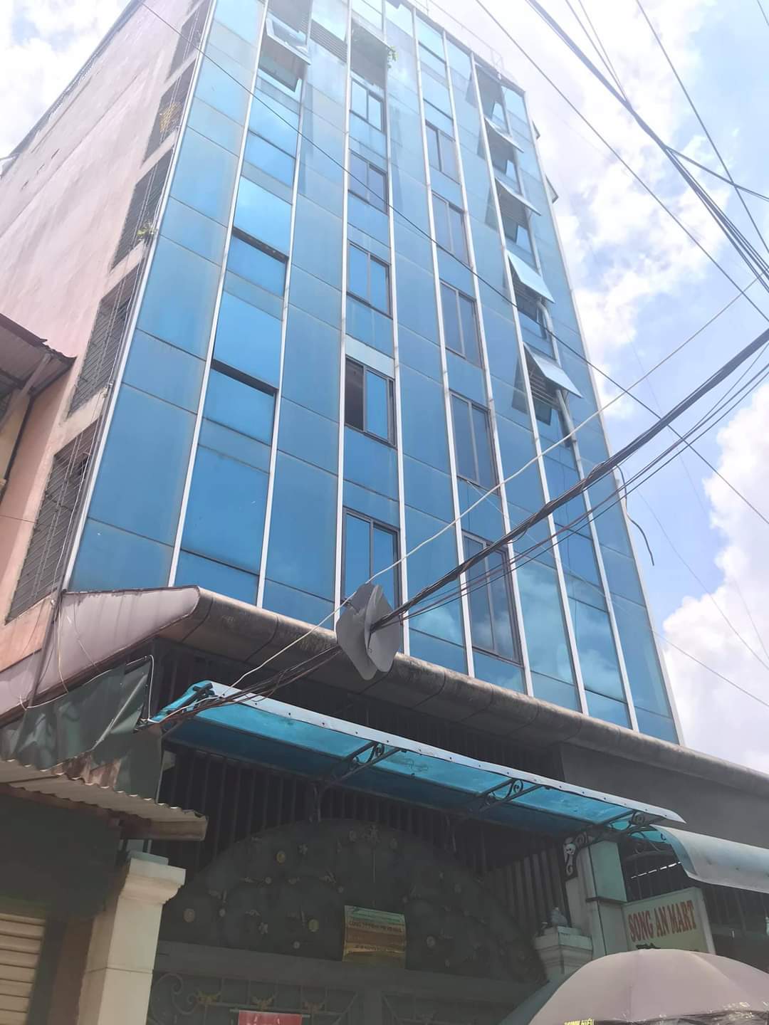 MẶT NGÕ KINH DOANH SẦM UẤT NGÀY ĐÊM-QUAN HOA- CẦU GIẤY-DT 190m2-10T-MT 5,4m-Giá 36 tỷ.