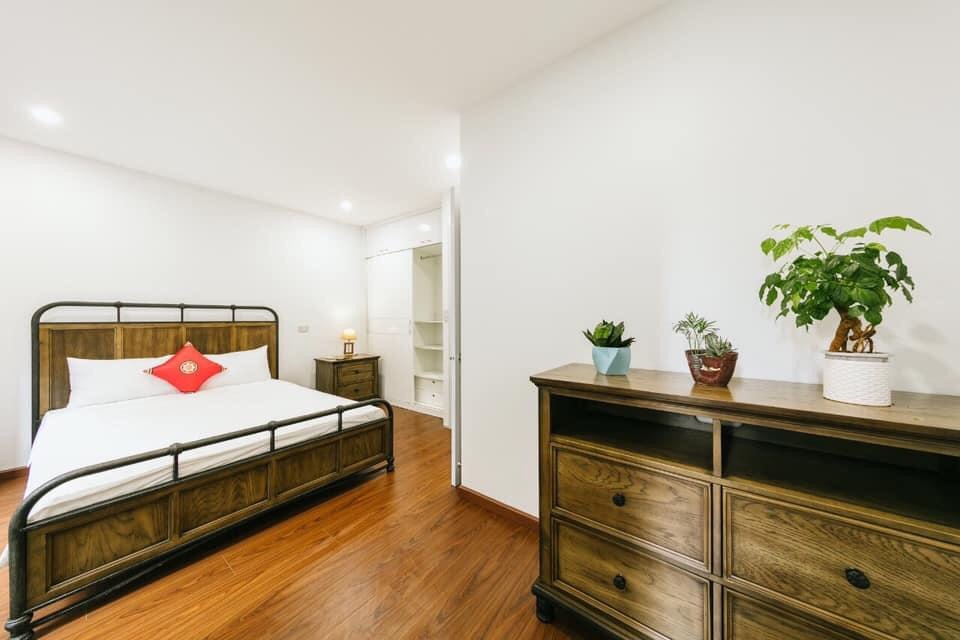 Bán Nhà Mặt Ngõ 55 Huỳnh Thúc Kháng, 60m2, 5 Tầng, Lô Góc, KD, Giá 16.5 Tỷ