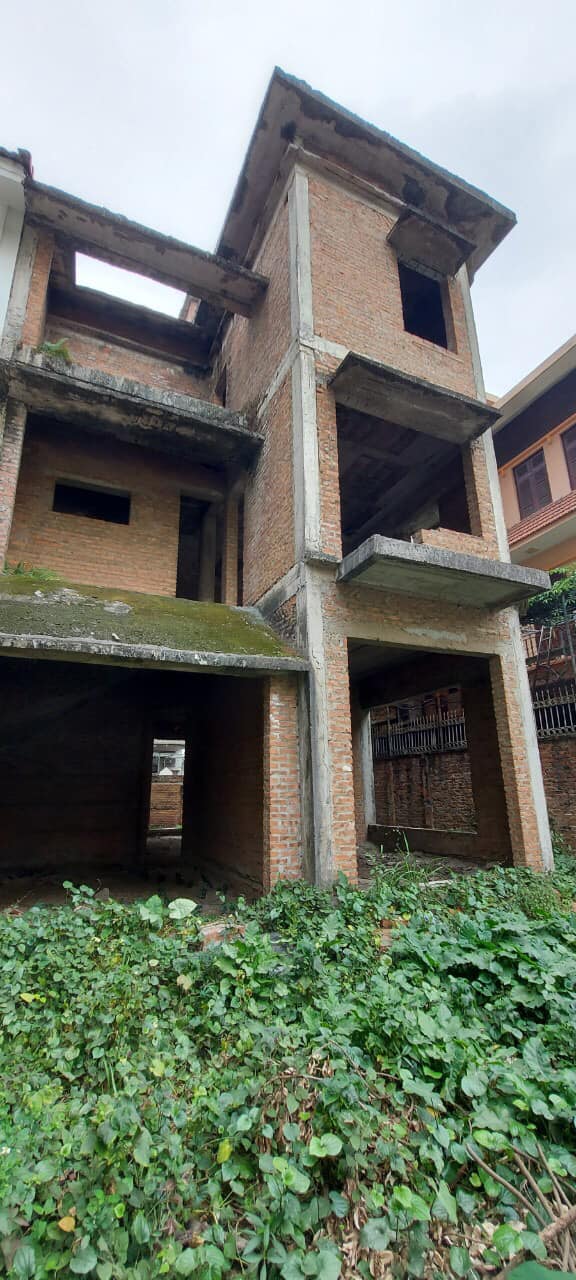 Biệt thự đẳng cấp cầu giấy nằm trên phố Dương Đình Nghệ 248m2 x 3 tầng giá 82 tỷ