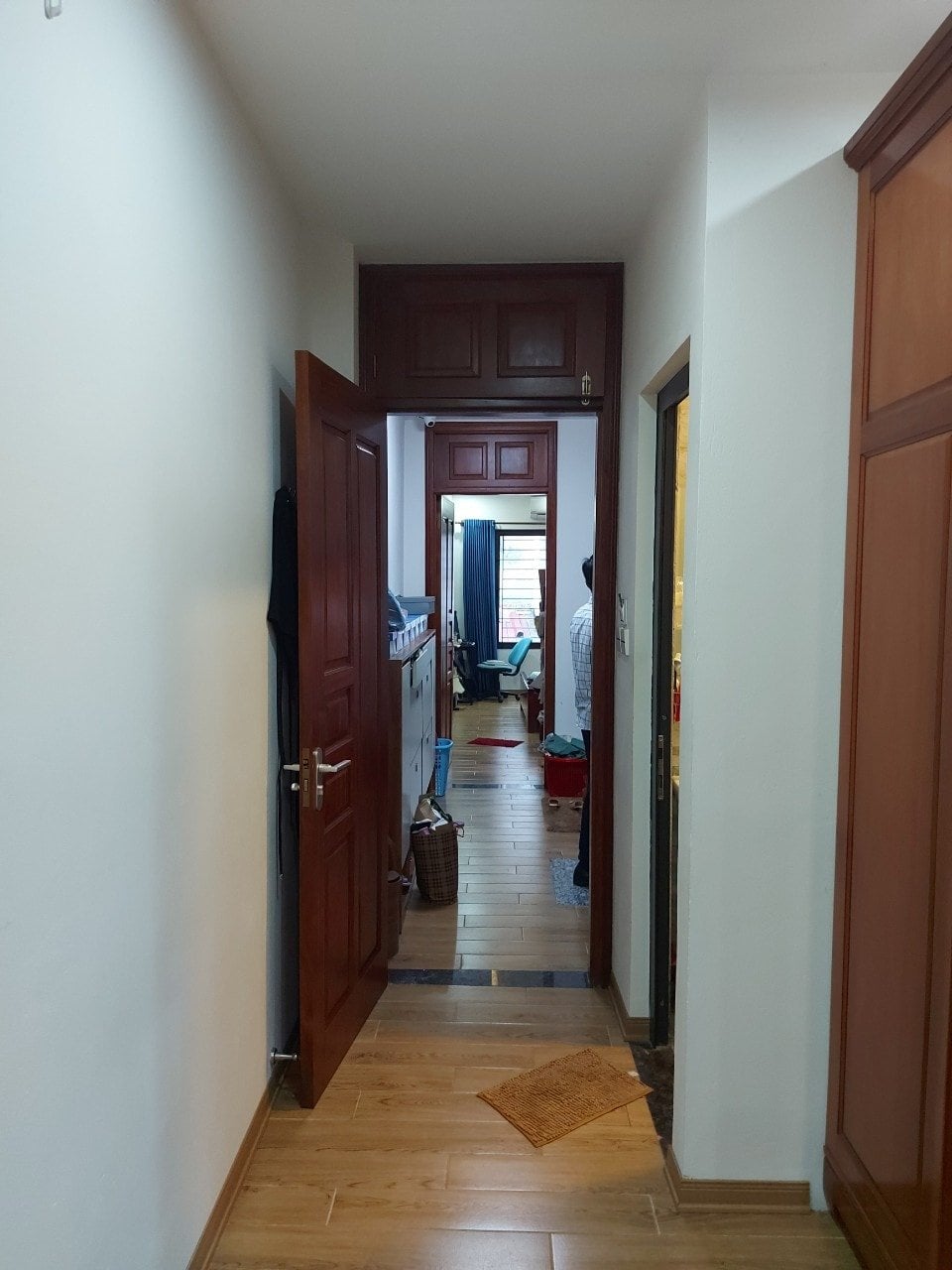 Lô Góc! 3 thoáng vĩnh viễn! Mặt Phố Hoàng Quốc Việt 90mx6T, mt 4.5m