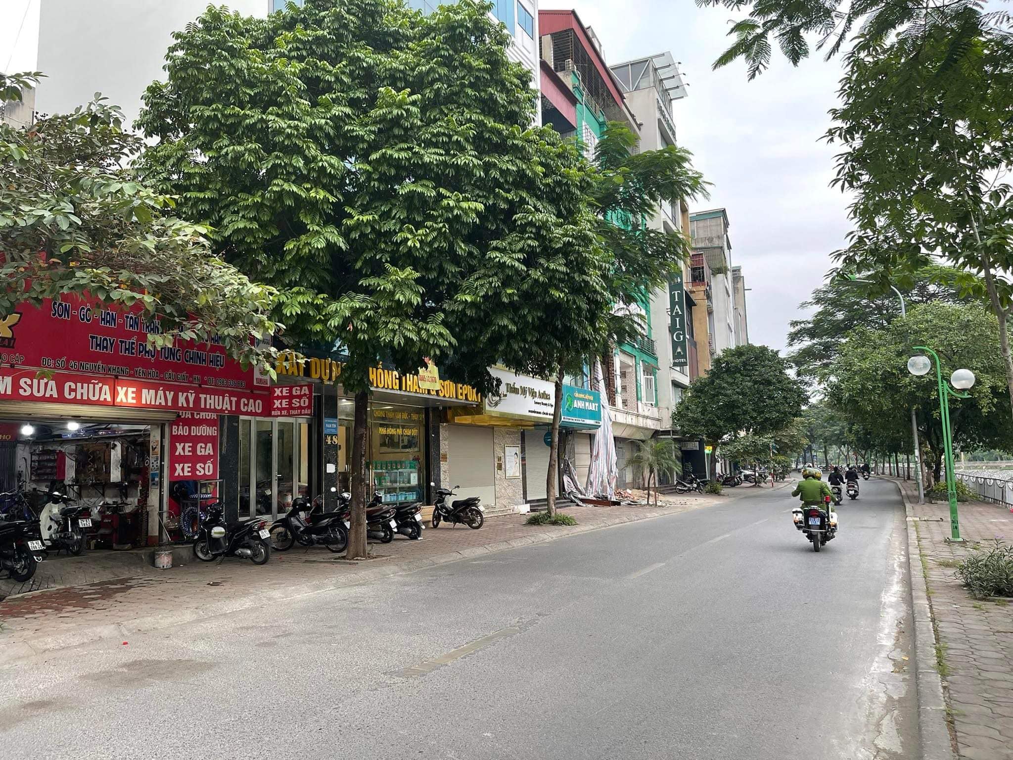 Bán nhà mặt phố Nguyễn Khang, 62m2 x 8T, mt 11m, 40 tỷ