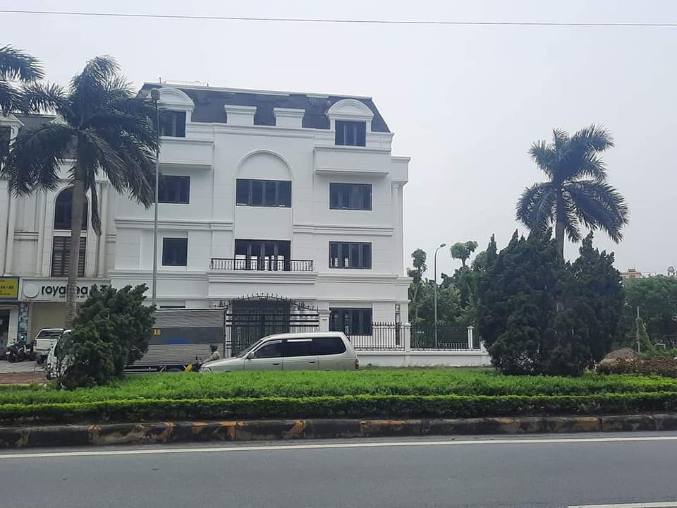 CĂN BIỆT THỰ ĐẸP NHẤT XA LA - VĂN PHÚ