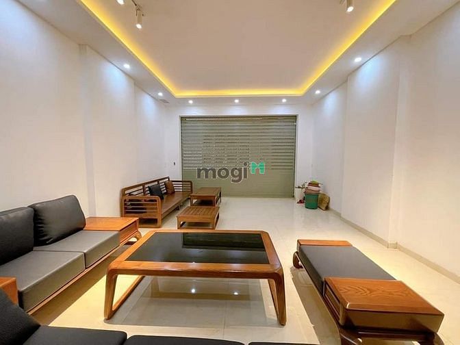 Bán nhà Hoàng Quốc Việt, Trung tâm Cầu Giấy, DT 70mx4T, MT10m, nhỉnh 1