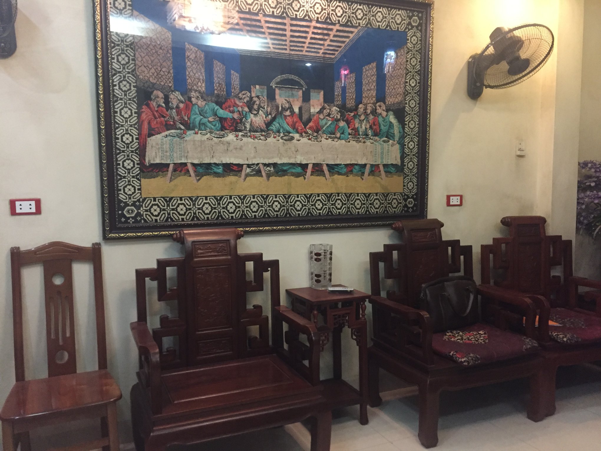 Chính chủ cần bán gấp tòa căn hộ phố Quảng Khánh Tây Hồ 90m 8 tầng mt 7m giá nhỉnh 26 tỷ 3