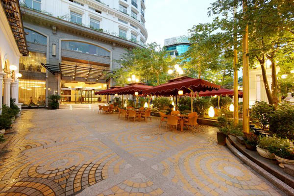 Cần bán Khách Sạn 4.5 Sao mặt phố Ba Đình 2250m2 x 23 tầng, mặt tiền 50m. Vị trí đắc địa, Doanh thu rất tốt