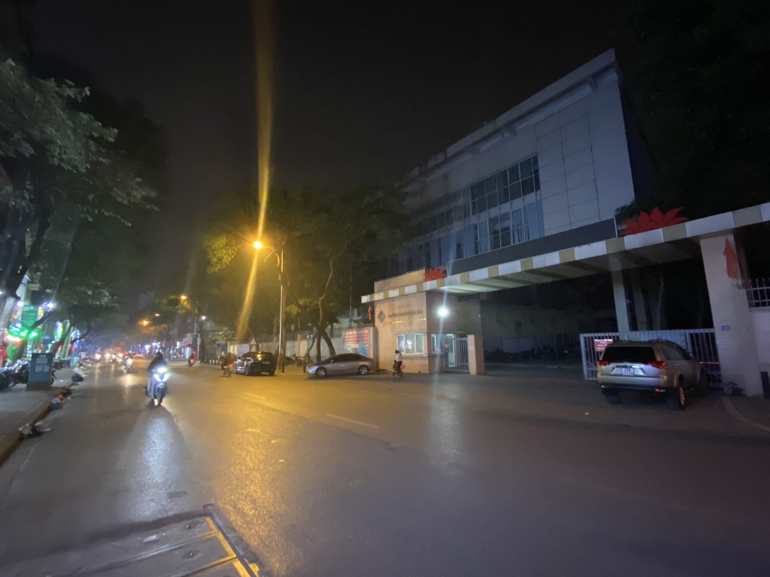 Toà nhà văn phòng mặt phố Tô Hiệu - MT 6m - DT 90m2 - Cầu Giấy