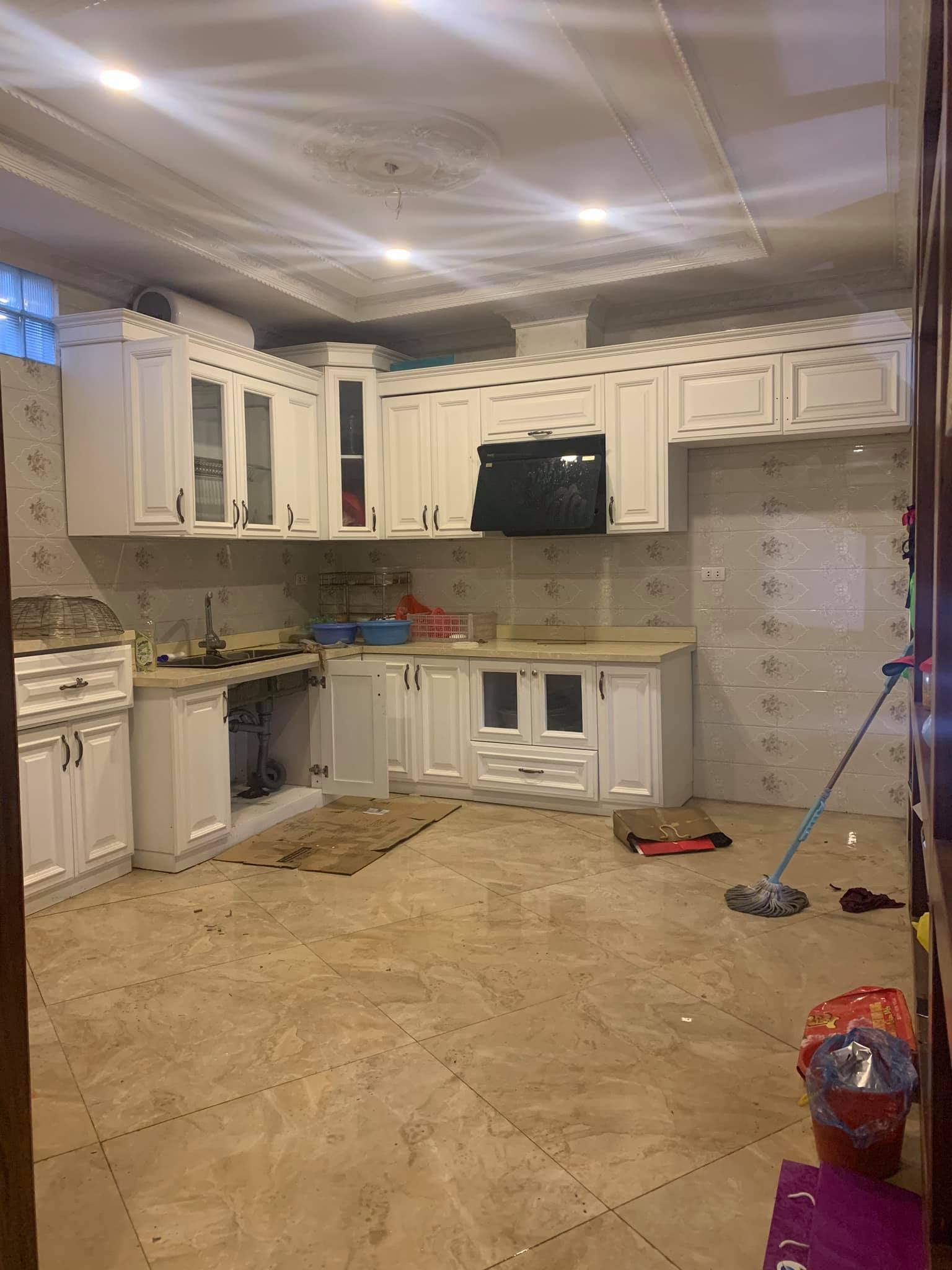 Bán nhà Lê Văn Lương, 65m2, 6 tầng, mt 5m, chào 11.5 tỷ