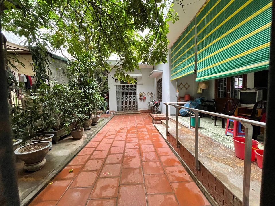 Bán nhà 225 Quan Hoa 160m2, mt 12m - 15 tỷ