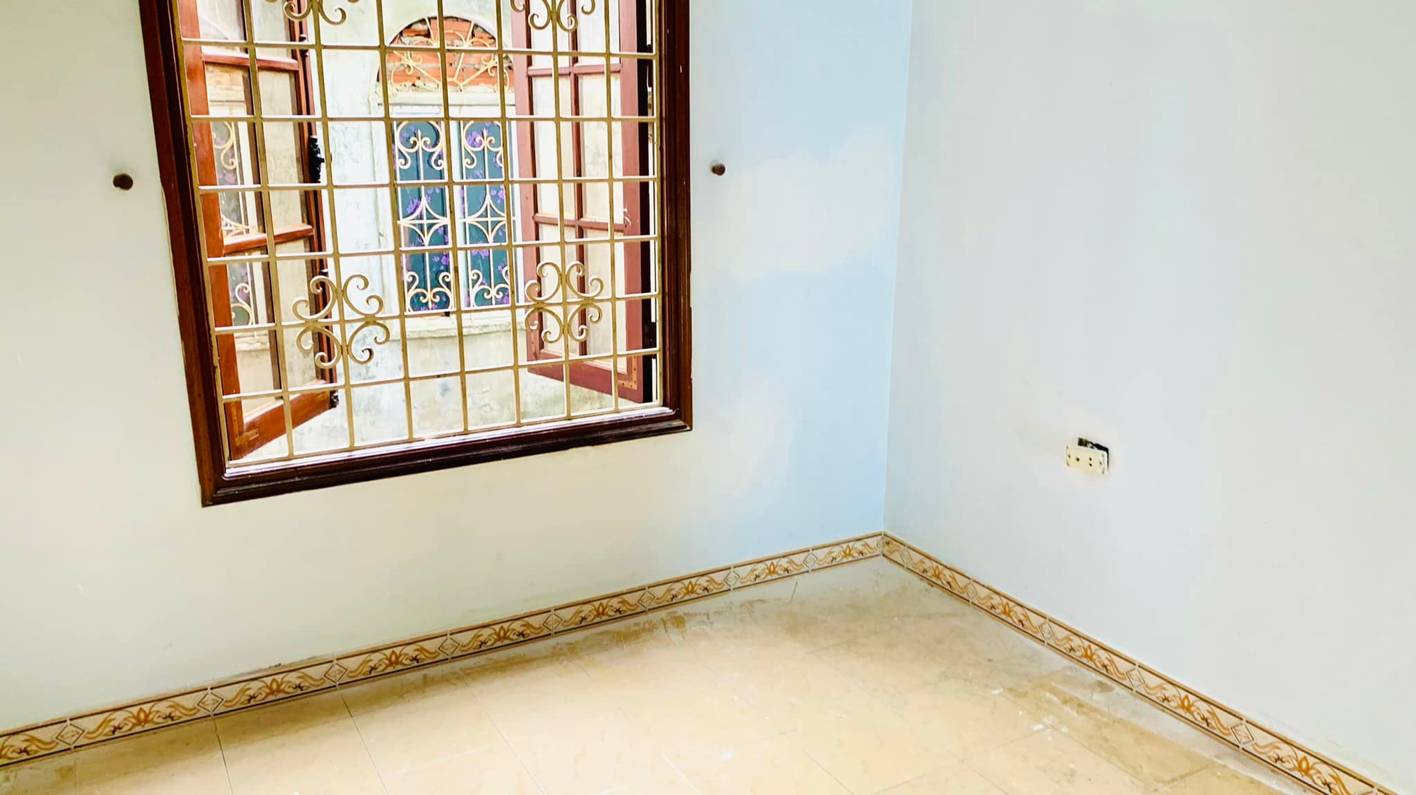 CHÚ NHỜ BÁN NHÀ QUAN NHÂN 75 m2 nhà 6 tầng giá 13.5 tỷ Thanh Xuân