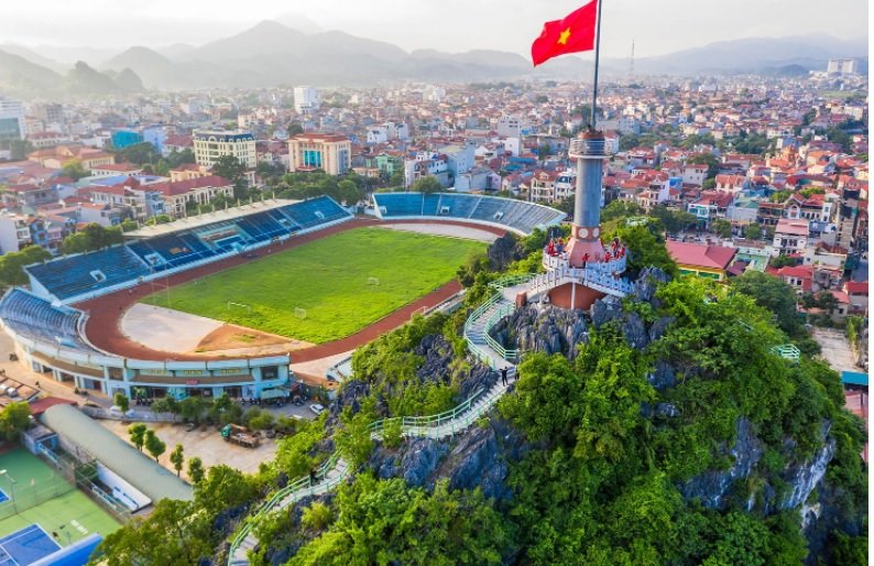 CHÍNH CHỦ BÁN ĐẤT ĐÃ CÓ SẴN NHÀ 2 TẦNG 1 LỬNG 1 TUM MẶT PHỐ 129 (147) LÊ LỢI, THÀNH PHỐ LẠNG SƠN. 098.115.8.507.