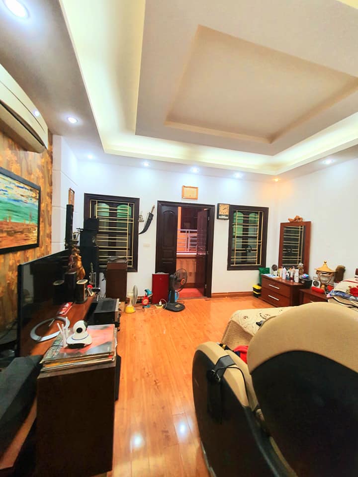 Bán CHDV Hầm, 5 tầng đẹp ngay Trần Não , Bình An, Q2 ( 125m2) HĐT cao, giá bán nhanh 25 t